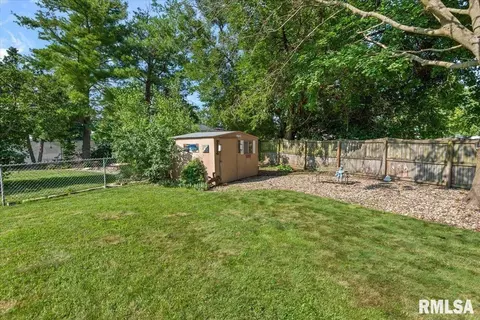 Exterior - 4 Red Oak Ln, Springfield, IL 62712 photo 11 of 11