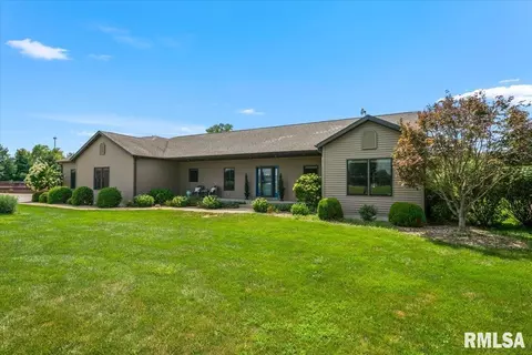 8515 Cardinal Hill Dr, Rochester, IL 62563
