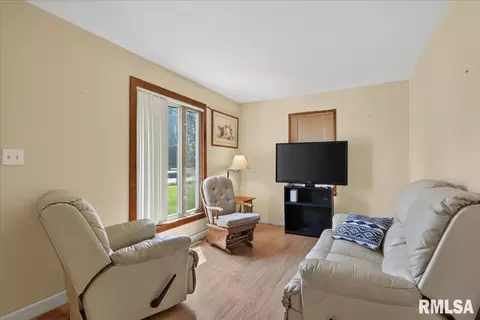 Other - 2827 S Walnut St, Springfield, IL 62704 photo 2 of 4