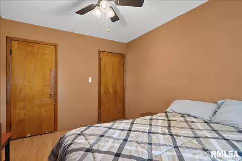 Bedroom - 2827 S Walnut St, Springfield, IL 62704 photo 2 of 3