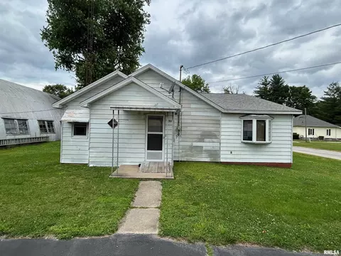 Other - 121 E Front St, Nokomis, IL 62075 photo 1 of 7