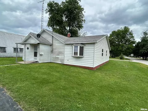 Other - 121 E Front St, Nokomis, IL 62075 photo 2 of 7