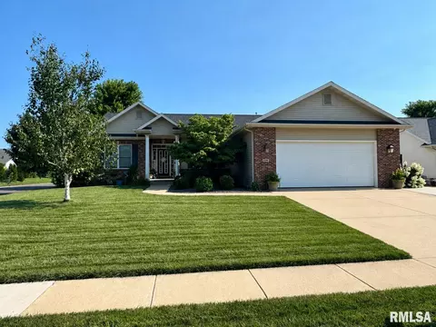 5300 Crane Dr, Springfield, IL 62711