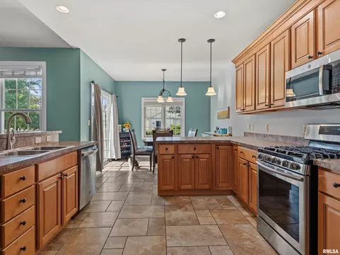 5300 Crane Dr, Springfield, IL 62711 photo 20