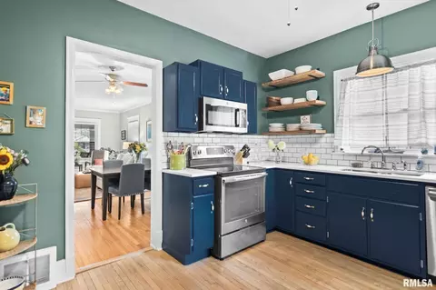 Kitchen - 1605 S Douglas Ave, Springfield, IL 62704 photo 1 of 3