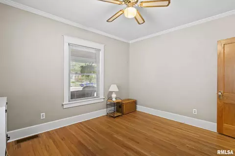 Bedroom - 1605 S Douglas Ave, Springfield, IL 62704 photo 2 of 4