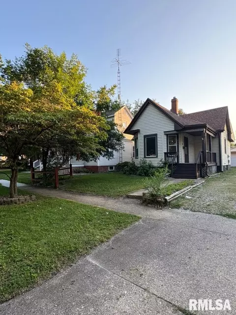Exterior - 1417 S State St, Springfield, IL 62704 photo 2 of 11