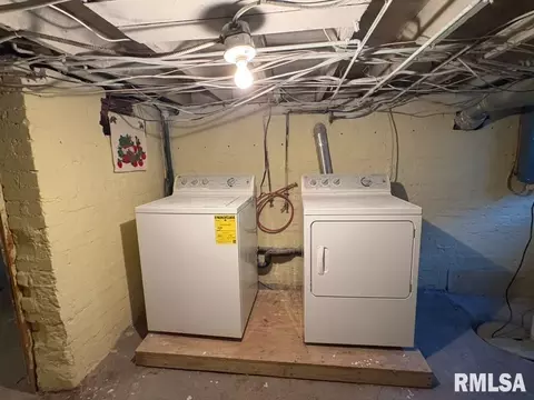 Other - 1417 S State St, Springfield, IL 62704 photo 2 of 5
