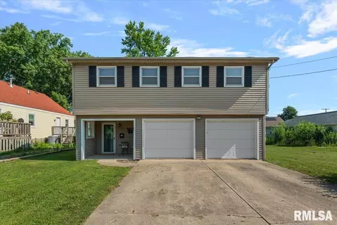 627 W Poplar St, Taylorville, IL 62568
