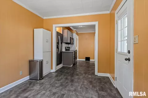 Entry Way - 2924 S 3rd St, Springfield, IL 62703 photo 4 of 7