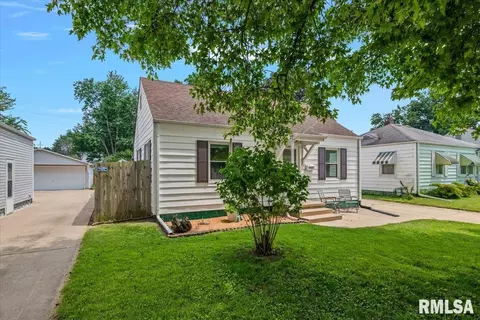 Exterior - 2924 S 3rd St, Springfield, IL 62703 photo 8 of 8