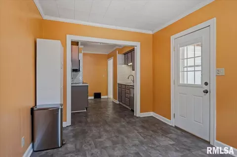 Entry Way - 2924 S 3rd St, Springfield, IL 62703 photo 3 of 7