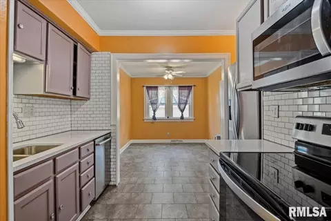 Kitchen - 2924 S 3rd St, Springfield, IL 62703 photo 1 of 2