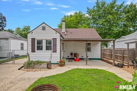 Exterior - 2924 S 3rd St, Springfield, IL 62703 photo 5 of 8