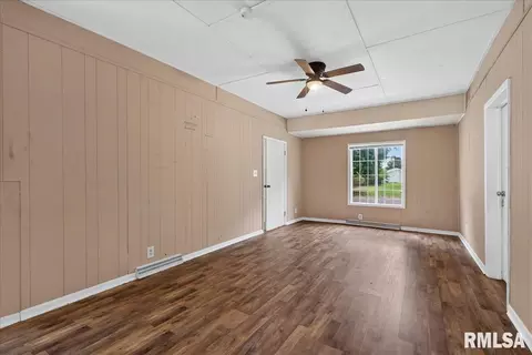 134 Stoddard St, Virden, IL 62690 photo 7