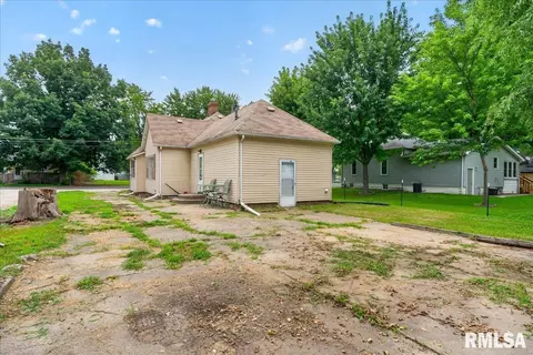 134 Stoddard St, Virden, IL 62690 photo 27