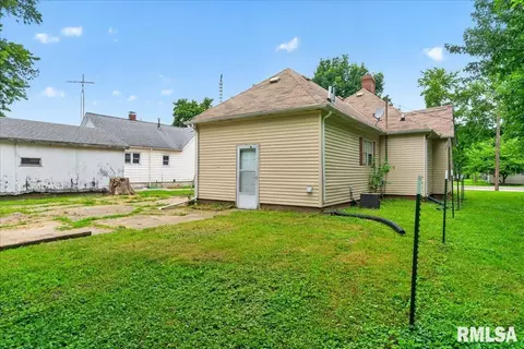 134 Stoddard St, Virden, IL 62690 photo 29