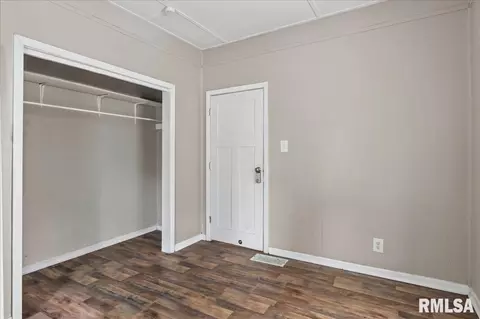 134 Stoddard St, Virden, IL 62690 photo 18