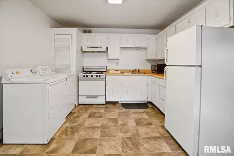 2613 Burton Dr, Springfield, IL 62703 photo 7