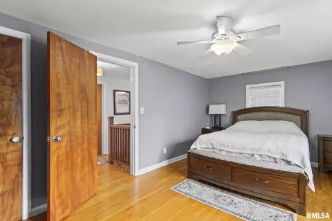 Bedroom - 2432 S State St, Springfield, IL 62704 photo 5 of 7
