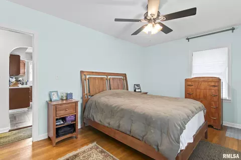 Bedroom - 2432 S State St, Springfield, IL 62704 photo 3 of 7