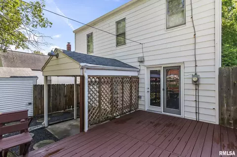 Exterior - 2432 S State St, Springfield, IL 62704 photo 6 of 12