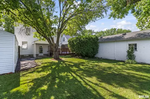 Exterior - 2432 S State St, Springfield, IL 62704 photo 7 of 12