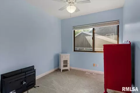 Bedroom - 14 Trailridge Ln, Springfield, IL 62704 photo 6 of 7