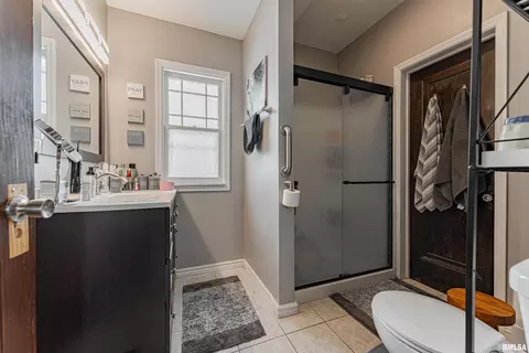 Bath - 2341 S 5th St, Springfield, IL 62703 photo 1 of 3
