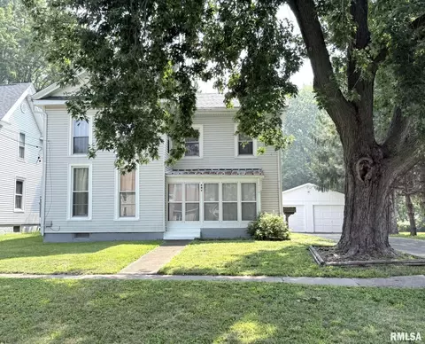 427 Day St, Galesburg, IL 61401