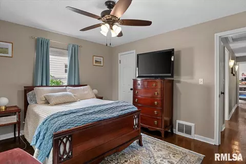 Bedroom - 1629 Reed Ave, Springfield, IL 62704 photo 2 of 5