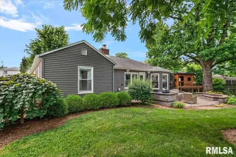 Exterior - 1629 Reed Ave, Springfield, IL 62704 photo 8 of 9