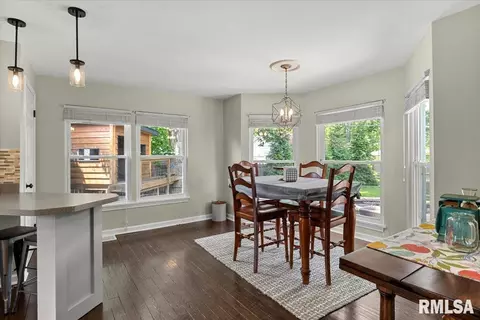 Dining - 1629 Reed Ave, Springfield, IL 62704 photo 1 of 4