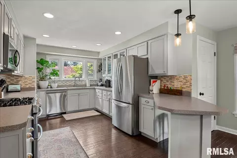 Kitchen - 1629 Reed Ave, Springfield, IL 62704 photo 2 of 2