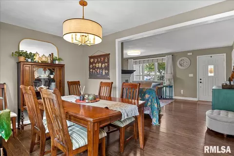 Dining - 1629 Reed Ave, Springfield, IL 62704 photo 4 of 4