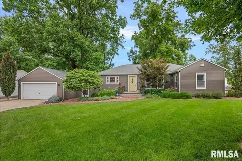 Exterior - 1629 Reed Ave, Springfield, IL 62704 photo 2 of 9