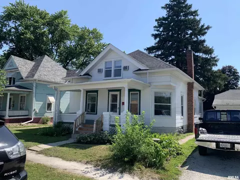 115 N D St, Monmouth, IL 61462
