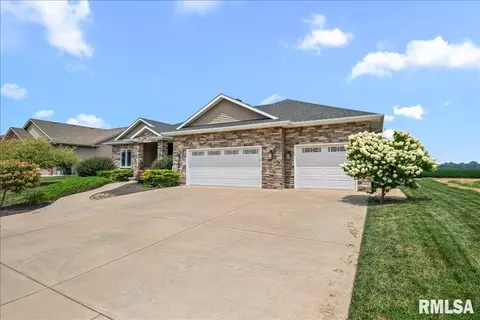 Exterior - 3605 Crystal Spring Dr, Springfield, IL 62711 photo 3 of 9