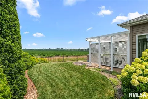 Exterior - 3605 Crystal Spring Dr, Springfield, IL 62711 photo 7 of 9