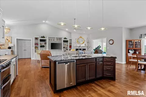 Kitchen - 3605 Crystal Spring Dr, Springfield, IL 62711 photo 2 of 4