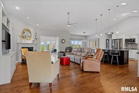 Living - 3605 Crystal Spring Dr, Springfield, IL 62711 photo 1 of 2