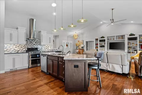 Kitchen - 3605 Crystal Spring Dr, Springfield, IL 62711 photo 3 of 4