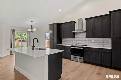 Kitchen - 2725 Wordsworth Dr, Springfield, IL 62711 photo 1 of 2