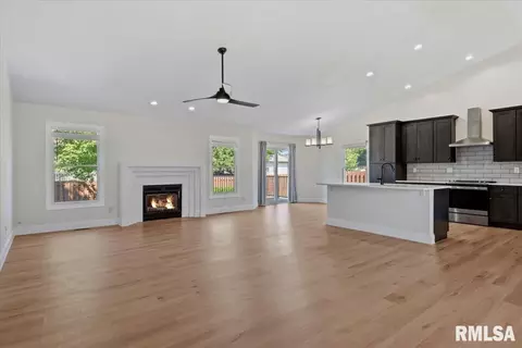 Living - 2725 Wordsworth Dr, Springfield, IL 62711 photo 1 of 4