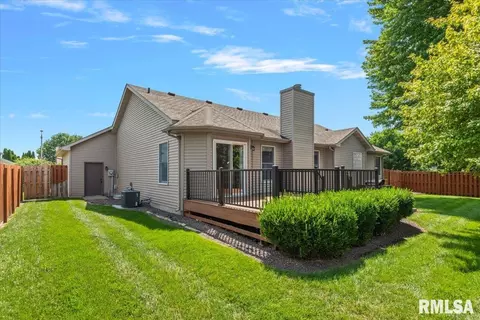 Exterior - 2725 Wordsworth Dr, Springfield, IL 62711 photo 7 of 10