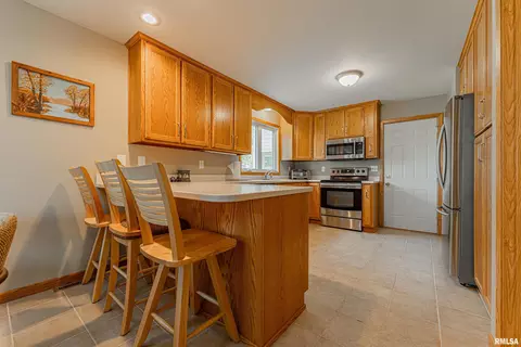 Kitchen - 1093 2300th Ave, Chestnut, IL 62518 photo 1 of 2