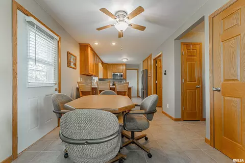 Dining - 1093 2300th Ave, Chestnut, IL 62518 photo 1 of 2