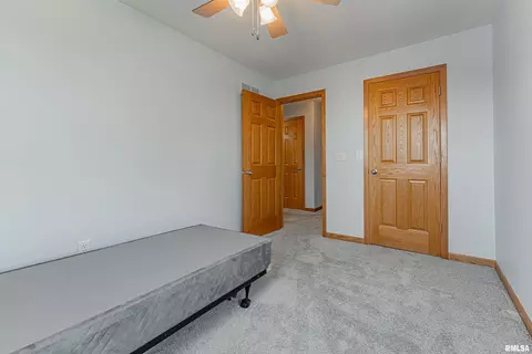 Bedroom - 1093 2300th Ave, Chestnut, IL 62518 photo 7 of 9