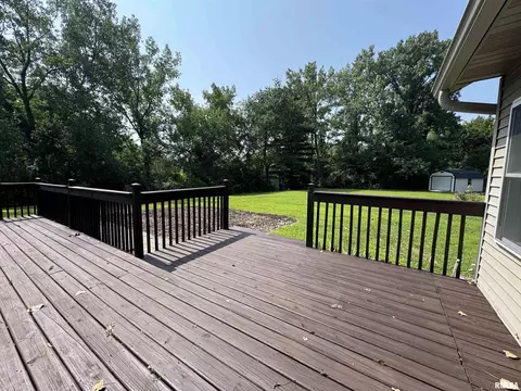 Exterior - 8050 Little Eagle Dr, Springfield, IL 62712 photo 14 of 23