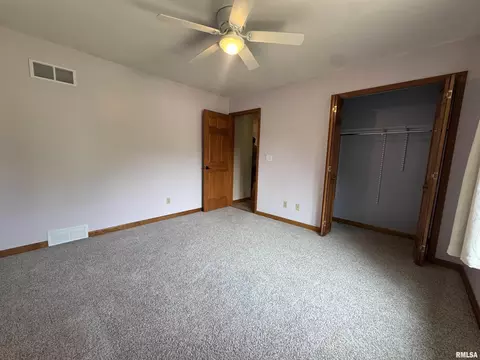 Bedroom - 8050 Little Eagle Dr, Springfield, IL 62712 photo 2 of 6